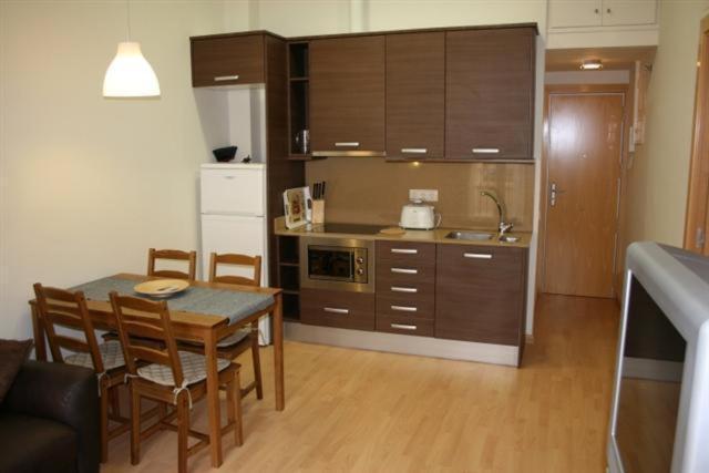 Apartamentos Bejar Барселона Екстериор снимка