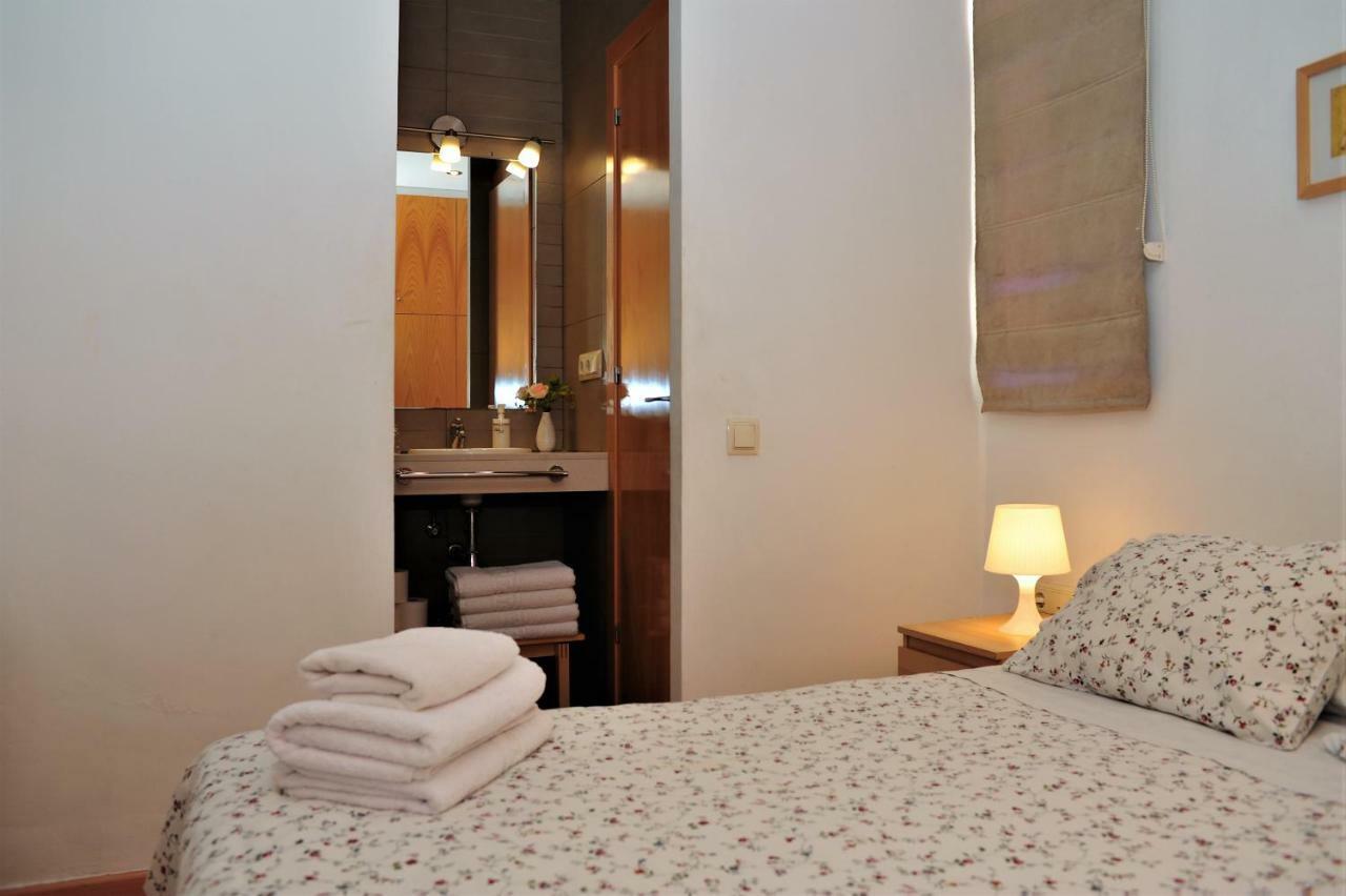 Apartamentos Bejar Барселона Екстериор снимка